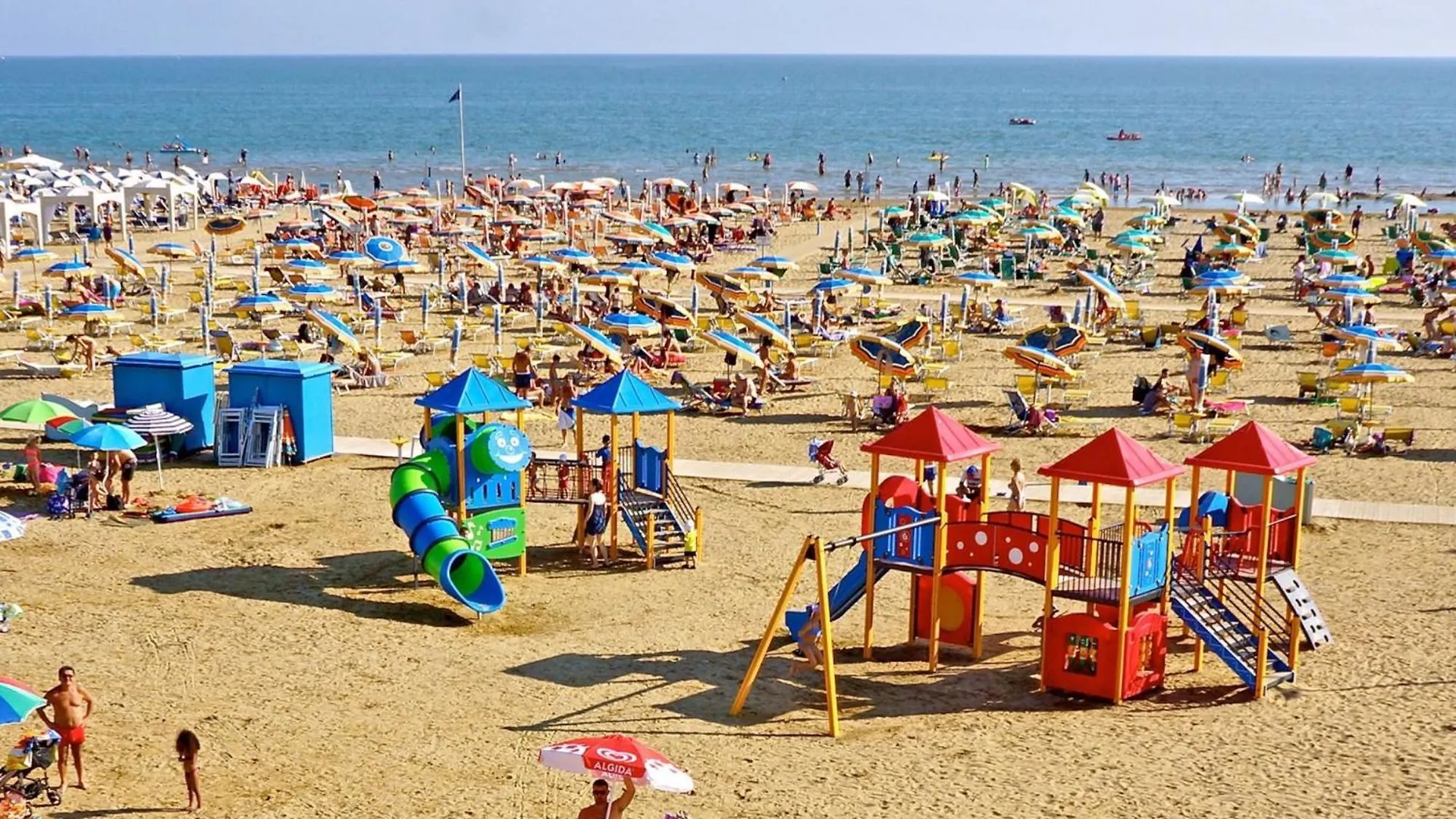 Enjoy Bibione From Our Balcony - Beahost Apartment 0*,  Italy